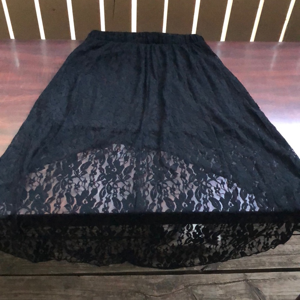 ❤️‍🔥FOREVER21 ☄️high low Lace black skirt
